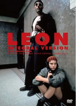 映画「レオン」よりジャン・レノとナタリー・ポートマンが並んでいる